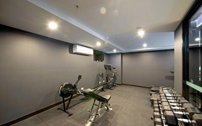 Modern 1-Bed Apartment With Pool And Sauna