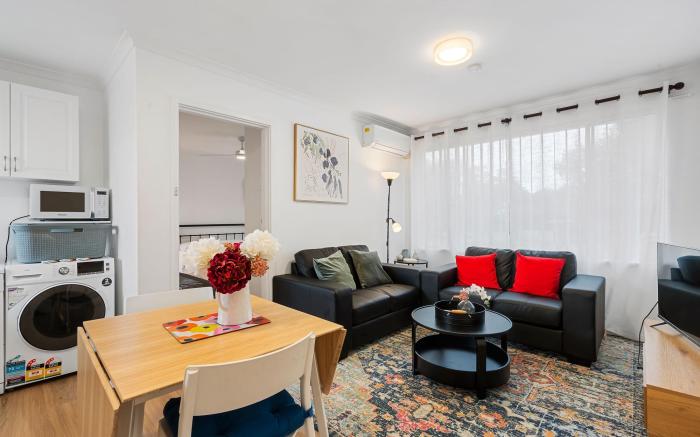 Comfortable 1-Bed Retreat Near Canberra City