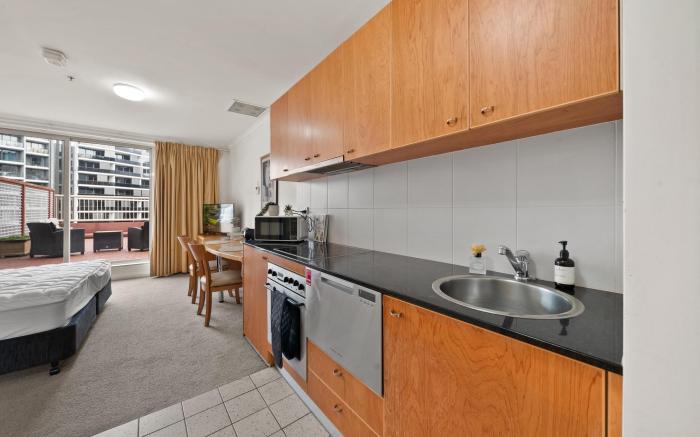 Central ACT Studio with Indoor Pool and Gym