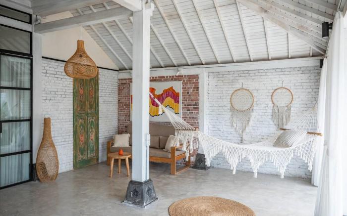 Villa Delapan, Boho Chic Villa with Pool & Bathup