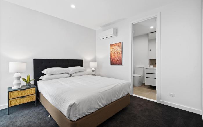 Modern Apartment on Burgundy Precinct & Parklands