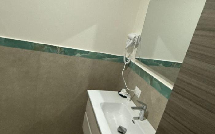 Coast to Coast Pool, Stanza positano