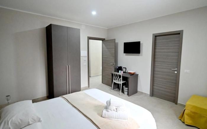 Coast to Coast Pool, Stanza ravello