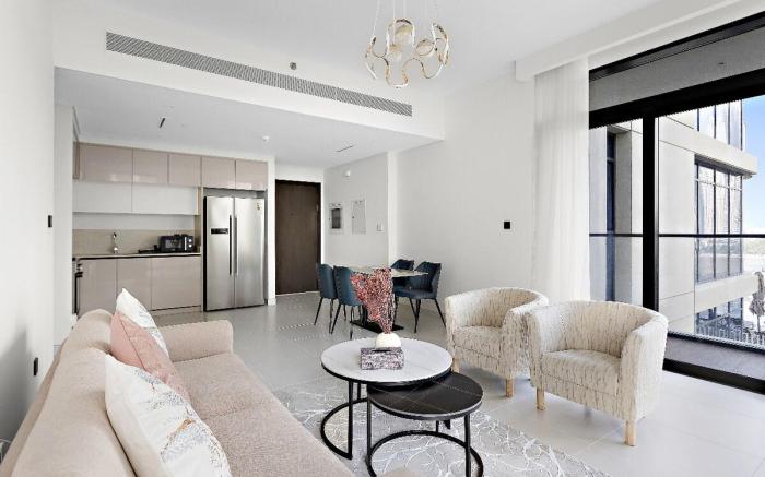 Elegant Beachfront Stay in Marina Vista Tower 2