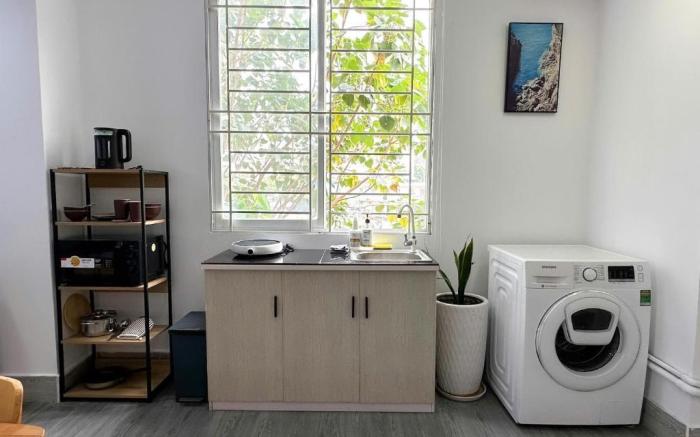 Cozy Saigon Sunset Apartment - Steps to Bui Vien