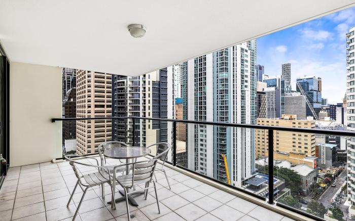 1-Bed Brisbane City Centre with Pool, BBQ & Gym