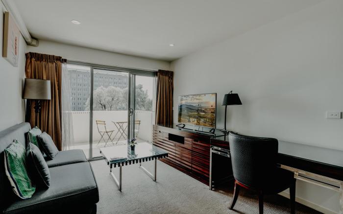 Urban 1-Bed Apartment in the Heart of the City