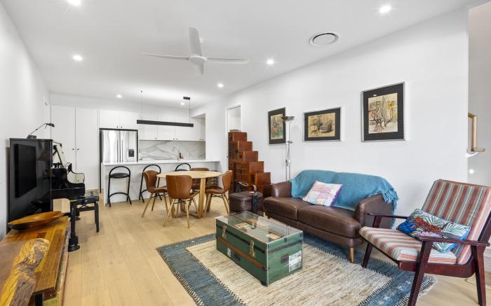 Spacious 3-Bed Clayfield House with Patio and BBQ