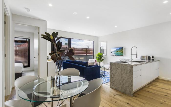 Boutique apartment in quiet, sought-after suburb