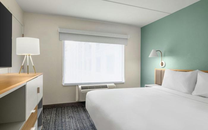 TownePlace Suites by Marriott Charlotte LoSo Airport