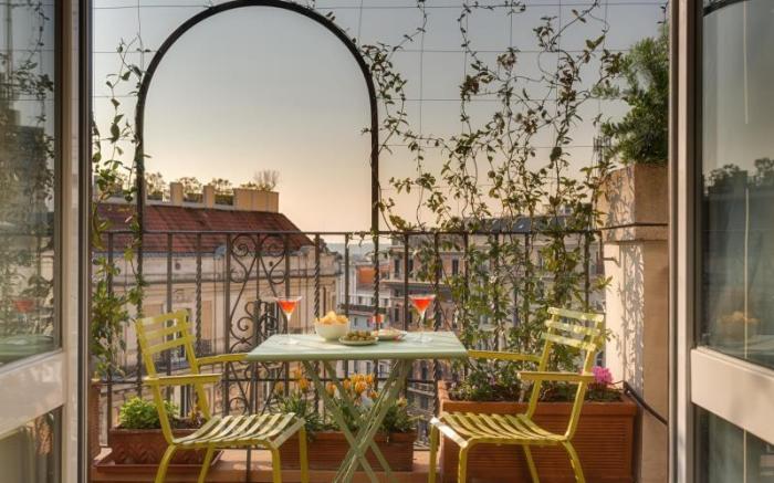 Tritone Top House
