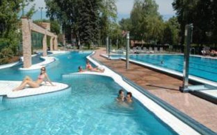 Holiday Beach Wellness Hotel with Sauna Park