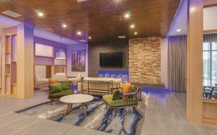 Fairfield Inn & Suites Kansas City Shawnee