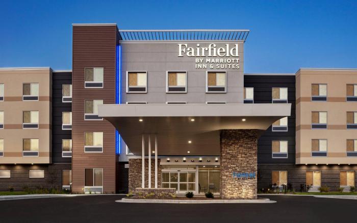 Fairfield Inn & Suites Milwaukee West
