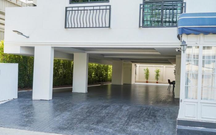 RoomQuest Bangkok Ratchada
