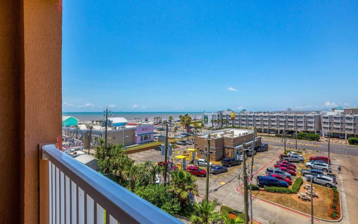 Quality Inn & Suites Galveston - Beachfront