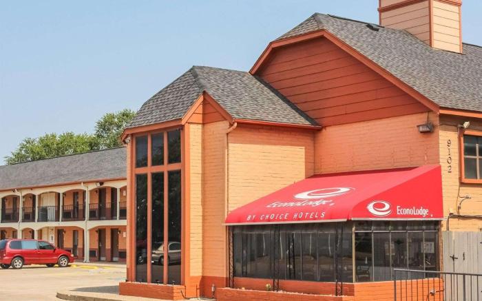Econo Lodge near The Domain - The Arboretum