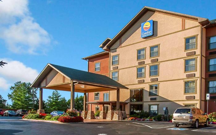Comfort Inn & Suites Branson Meadows