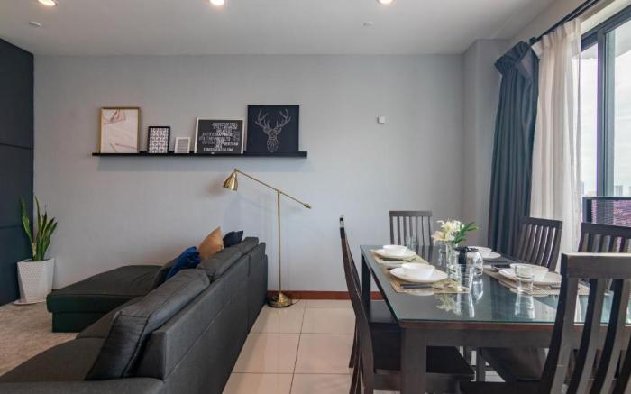 Maverick by ALV, 3BR Duplex Condo