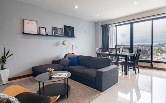 Maverick by ALV, 3BR Duplex Condo