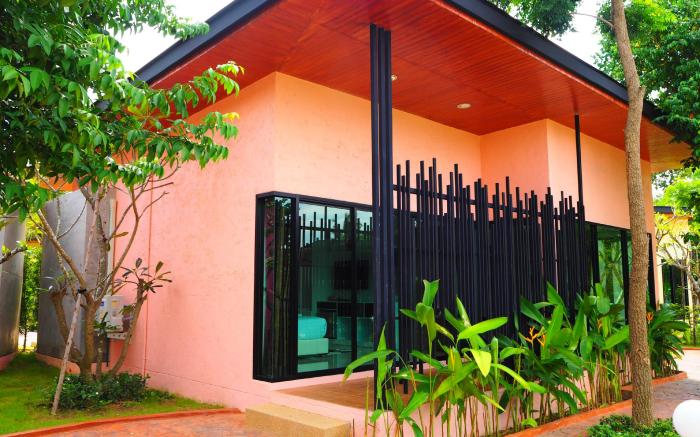 The Canal Garden Resort