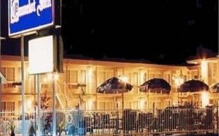 Niagara Falls Courtside Inn