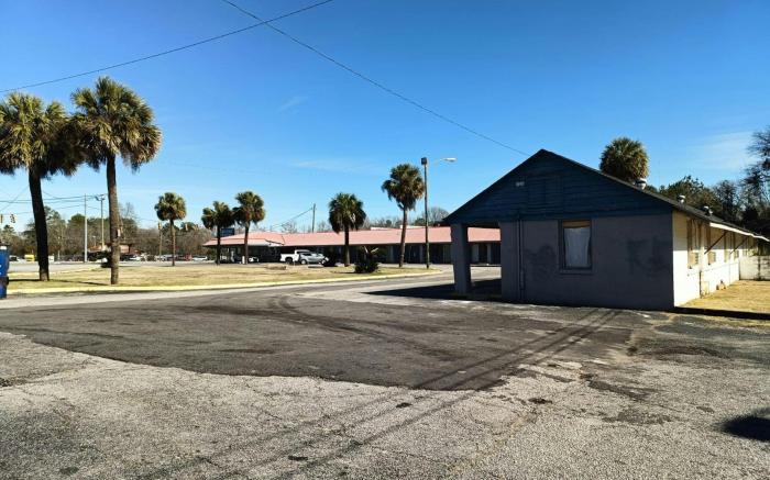 Crown Inn by OYO Orangeburg Hwy 301