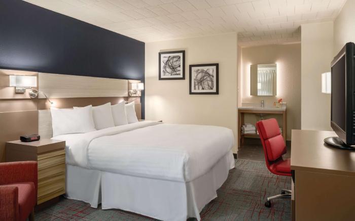 Ramada by Wyndham Indiana