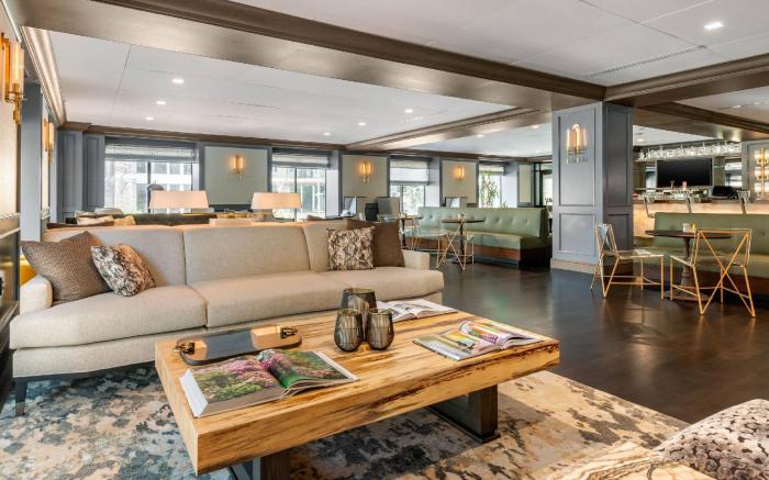 Cambria Hotel Houston Downtown Convention Center