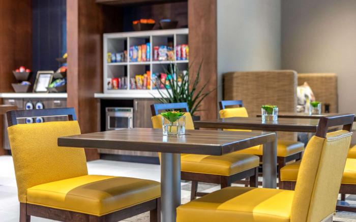 Cambria Hotel Milwaukee Downtown