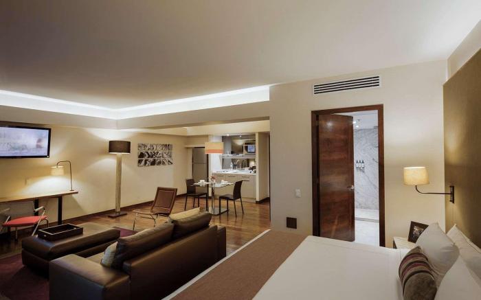 Las Suites Campos Eliseos