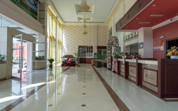Grand City Hotel Batu
