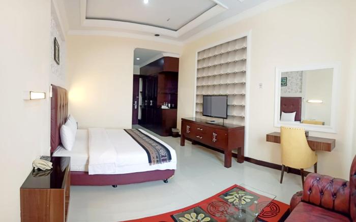 Grand City Hotel Batu
