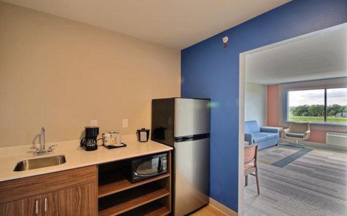 Holiday Inn Express & Suites Fond Du Lac
