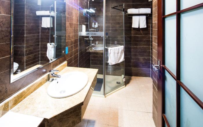 Hanting Hotel Tianjing Heping Road Walking Street