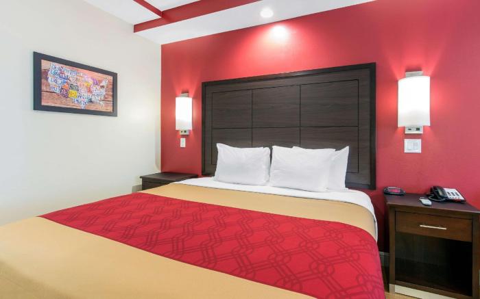 Econo Lodge Inn & Suites Houston Willowbrook