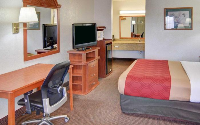 Super 8 by Wyndham Decatur Texas