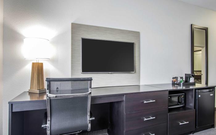 Sleep Inn & Suites