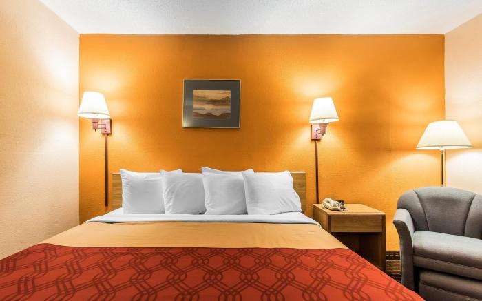 Days Inn by Wyndham Scottsboro AL