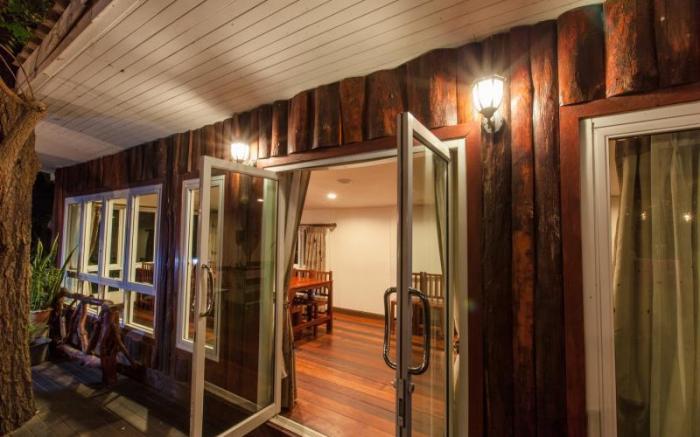 Varee Valley Resort and Restaurant