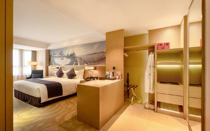 Sky World Hotel Qingdao