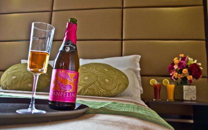 Canberry Hotel