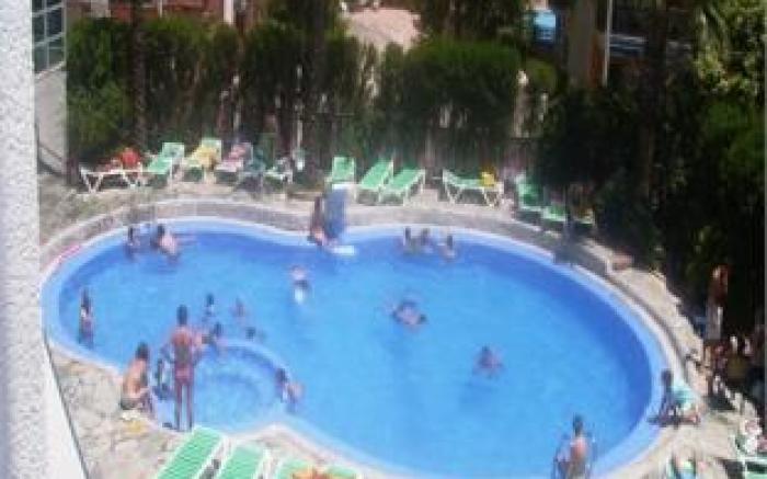 Hotel RH Arena - Todo Incluido