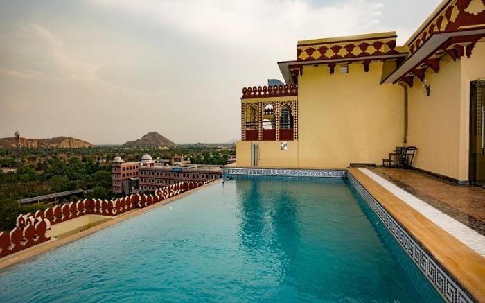 Umaid Haveli-A Heritage Style Hotel & Resort