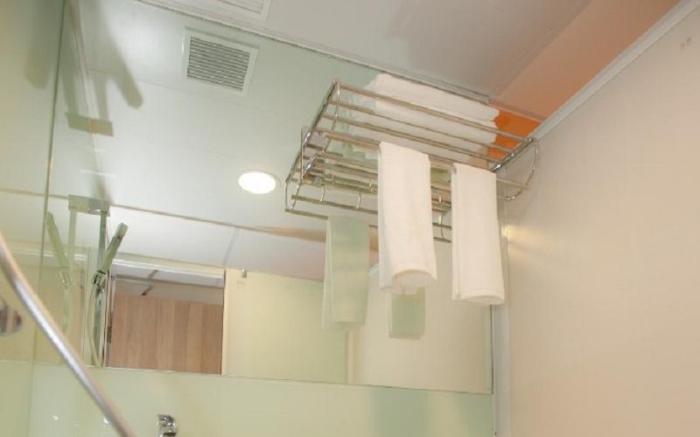 Leisure Hostel