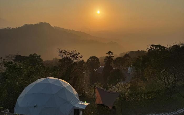 山裡生活自然休閒農場（包棟民宿&glamping）