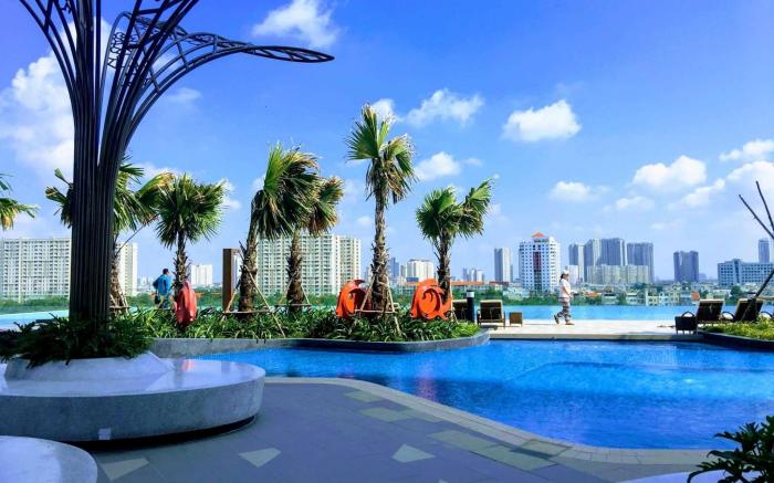 Luxury Sun Avenue Apartment