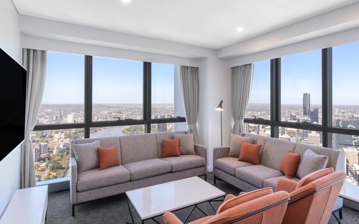 Meriton Suites Adelaide Street