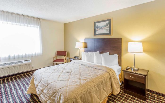 Spark by Hilton Lakewood Denver Southwest