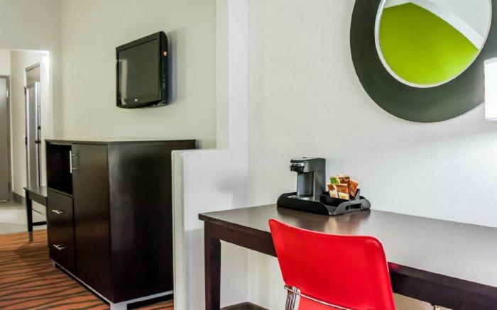 Quality Suites Fort Myers Airport I-75